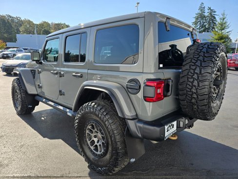 Used 2022 Jeep Wrangler Unlimited Rubicon w/ Xtreme Recon 35" Tire Package image 5
