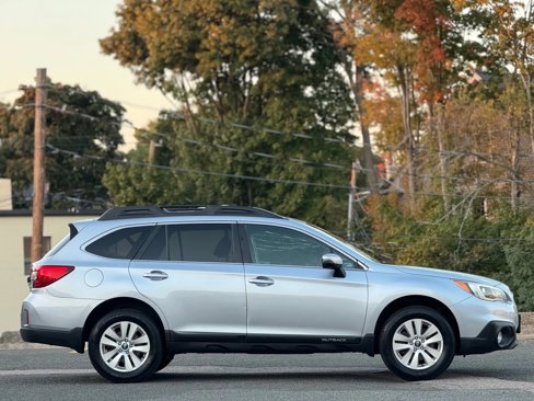 Used 2015 Subaru Outback 2.5i Premium image 4