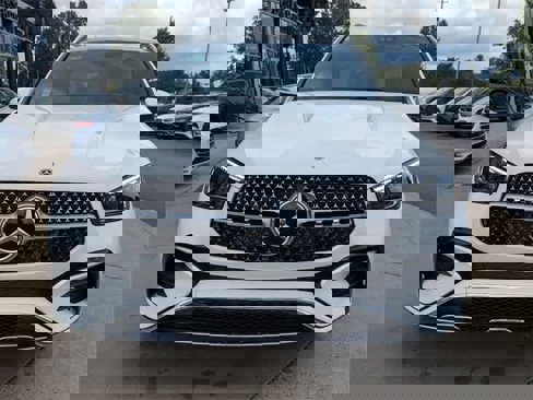 New 2026 Mercedes-Benz GLE 450e 4MATIC image 3