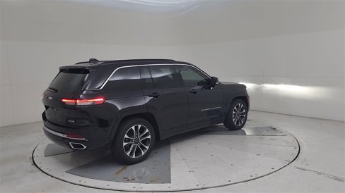New 2025 Jeep Grand Cherokee Overland w/ Luxury Tech Group IV image 15