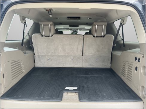 Used 2019 Chevrolet Suburban LT w/ LT Signature Package image 11