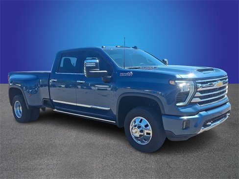 Used 2024 Chevrolet Silverado 3500 High Country w/ High Country Premium Package image 3