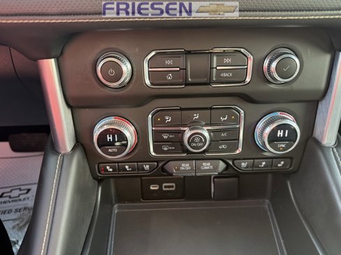 Used 2023 GMC Yukon SLT image 18
