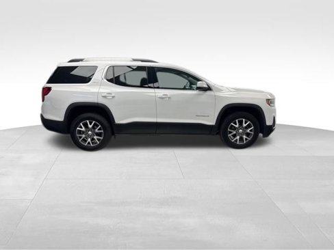 Used 2023 GMC Acadia SLT image 4
