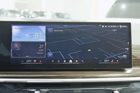 Used 2025 BMW X7 xDrive40i w/ M Sport Package image 19