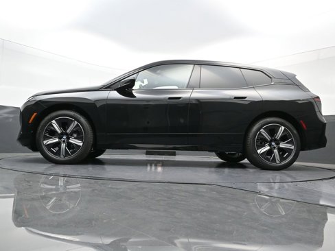 New 2026 BMW iX xDrive45 image 31