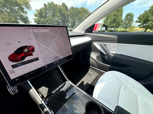 Used 2019 Tesla Model 3 Long Range image 29