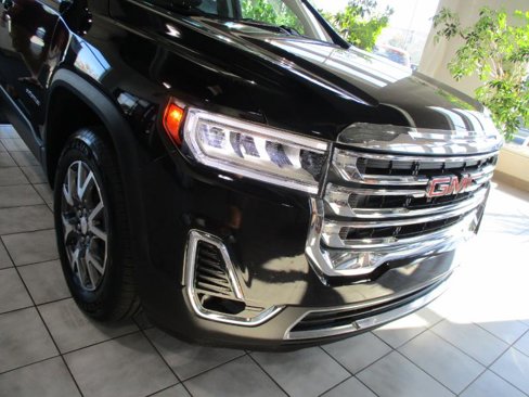 Used 2023 GMC Acadia SLT image 8