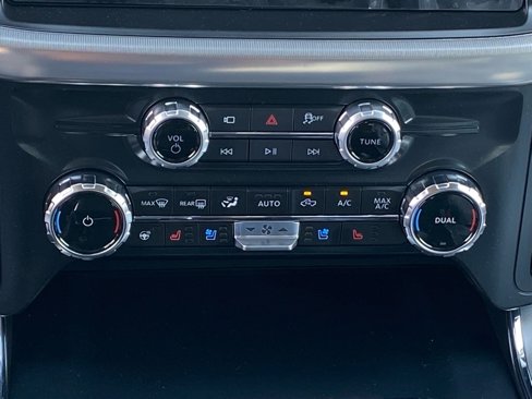 New 2025 Ford F150 Lariat w/ Equipment Group 502A High image 9