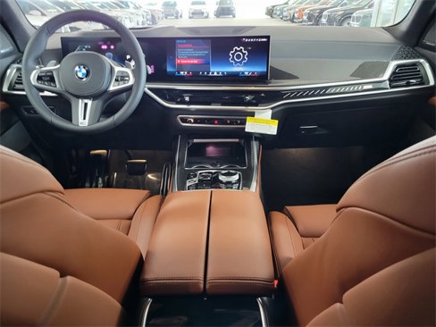 New 2026 BMW X7 M60i image 7