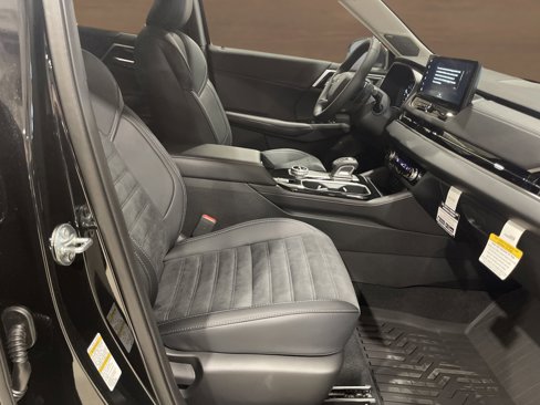 New 2025 Mitsubishi Outlander SE image 14
