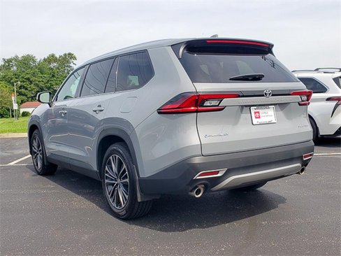 Used 2025 Toyota Grand Highlander AWD Hybrid image 5