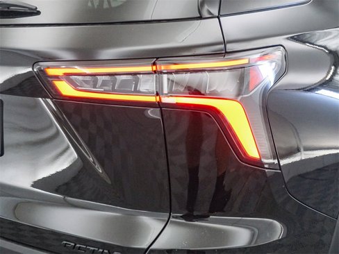 New 2026 Chevrolet Equinox ACTIV w/ LPO, Floor Liner Package image 9