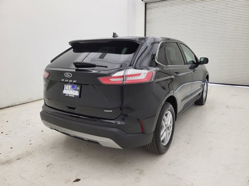 Used 2024 Ford Edge SEL image 14
