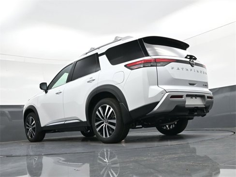 New 2025 Nissan Pathfinder Platinum image 33