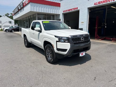 Used 2025 Nissan Frontier SV image 7