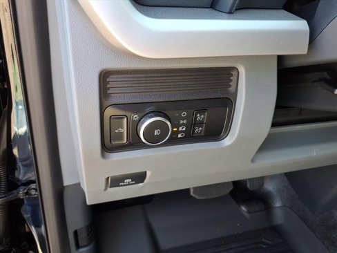 New 2025 Ford F350 XLT w/ Tremor Off-Road Package image 9