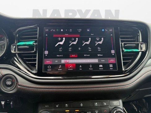 Used 2023 Dodge Durango GT image 22