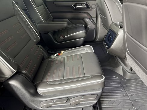 New 2025 GMC Yukon XL AT4 Ultimate image 14