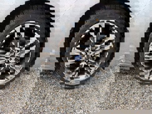 Used 2020 Ford Fusion Titanium image 11