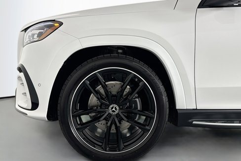 New 2026 Mercedes-Benz GLS 580 4MATIC image 10