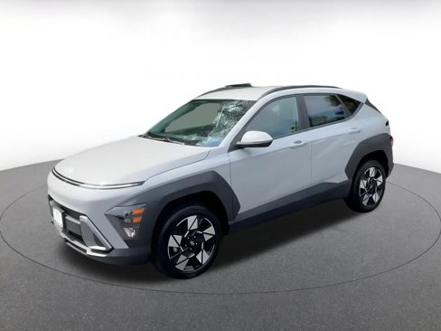 Used 2025 Hyundai Kona SEL image 8