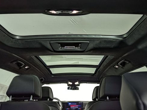 New 2026 BMW X7 M60i image 9