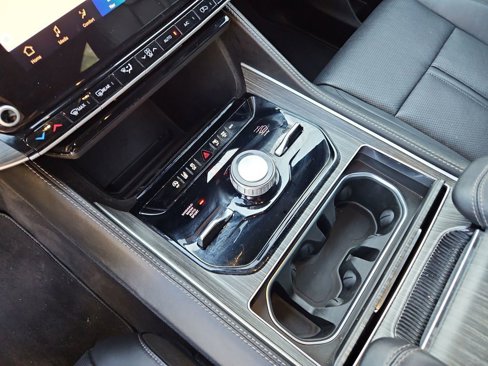 Used 2024 Jeep Wagoneer L Series III w/ Flexible Seating Group image 21