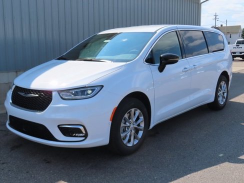 New 2026 Chrysler Pacifica Select image 6