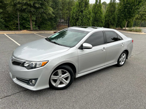 Used 2014 Toyota Camry SE image 4