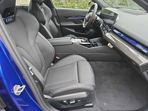 New 2026 BMW M5 w/ Executive Package image 22