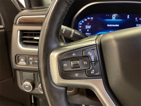Used 2023 Chevrolet Suburban Premier image 25