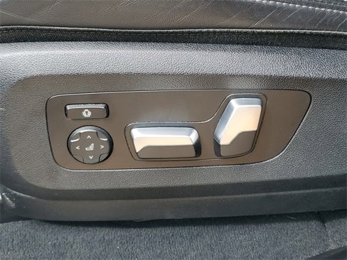 Used 2023 BMW X5 sDrive40i image 12
