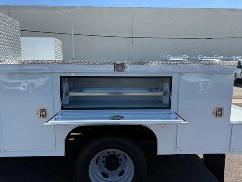 New 2026 Ford F550 4x4 SuperCab Super Duty image 16