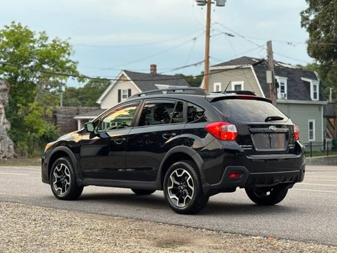 Used 2016 Subaru Crosstrek 2.0i Premium image 3