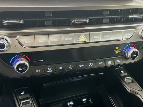 Used 2025 Kia Telluride S image 24