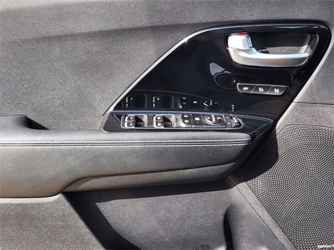 Certified 2019 Kia Niro Touring image 25