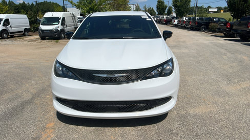 New 2026 Chrysler Voyager LX image 3
