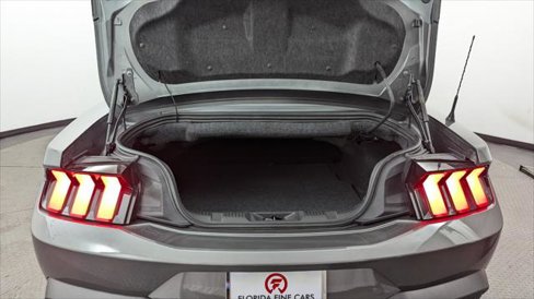 Used 2025 Ford Mustang Premium image 18