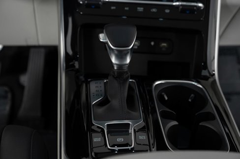 Used 2024 Kia Carnival SX Prestige image 40