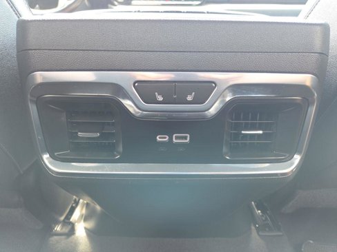 Used 2022 Chevrolet Silverado 1500 High Country w/ Technology Package image 30