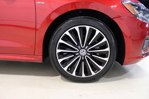 Used 2022 Volkswagen Passat 2.0T image 14