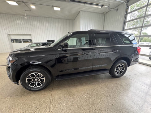 Used 2024 Ford Expedition XLT image 21