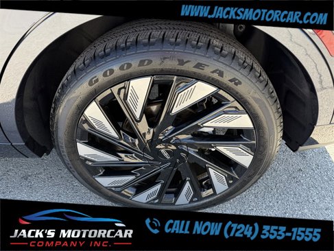 Used 2024 Lincoln Nautilus Reserve w/ Jet Appearance Package (87T) image 13