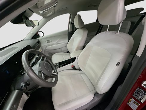 Used 2025 Hyundai Kona SEL image 13