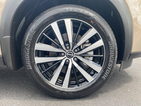 New 2025 Nissan Pathfinder Platinum w/ Cargo Package image 10