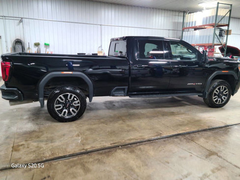Used 2023 GMC Sierra 2500 AT4 w/ AT4 Preferred Package image 10