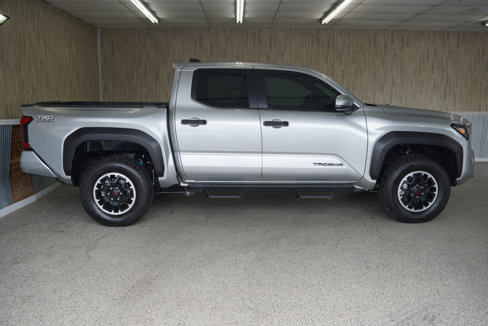 Used 2025 Toyota Tacoma TRD Off-Road image 6