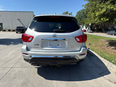 Used 2019 Nissan Pathfinder SV image 10
