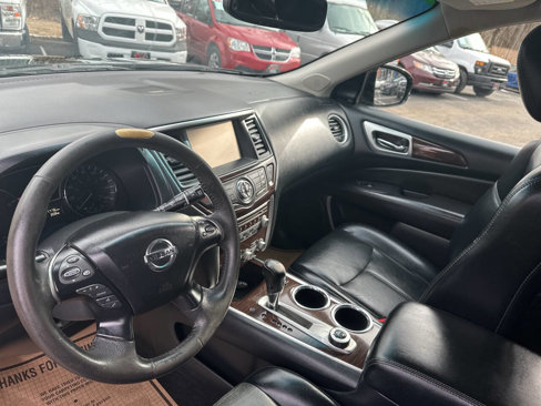 Used 2015 Nissan Pathfinder SL w/ SL Tech Package image 9